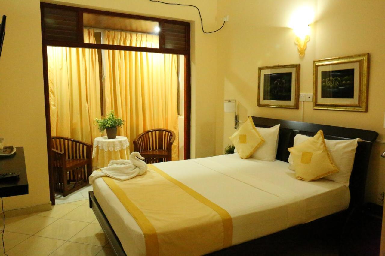 Fort Thari Inn กอลล์ ภายนอก รูปภาพ